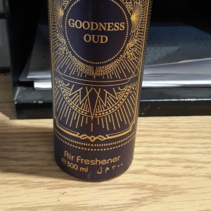 COS désodorisant goodness oud 300ml