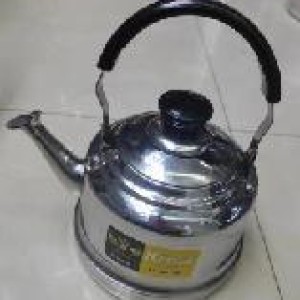 CUI petite bouilloire en acier 1.5l