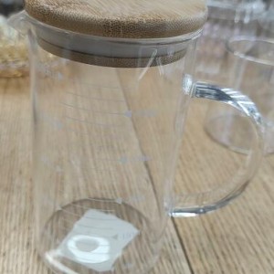 VAI pot en verre avec anse et couvert en bois 500ml
