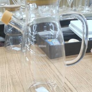 VAI pot en verre avec anse et couvert en bois 1000ml