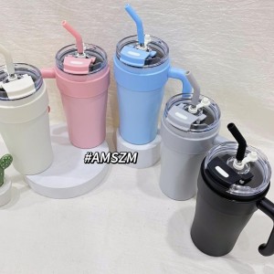 ACC thermos avec paille 900ml
