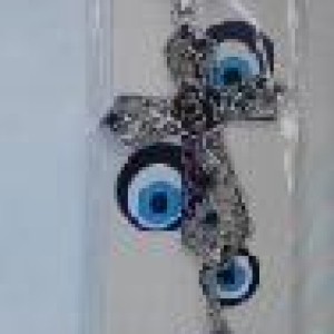 ACC bijoux yeux bleus avec grande croix en métal