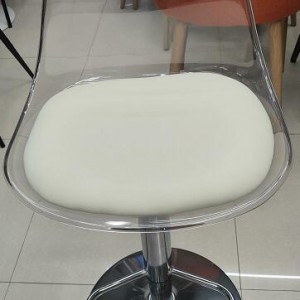 ADM chaise transparente claire