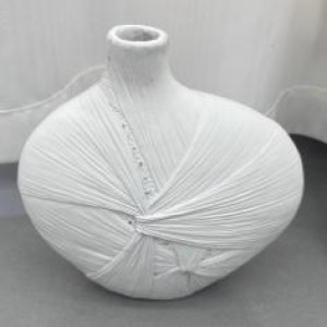 ACC Vase artisanal en résine