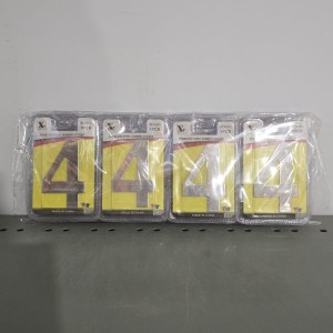 QUI numéro #4 en acier