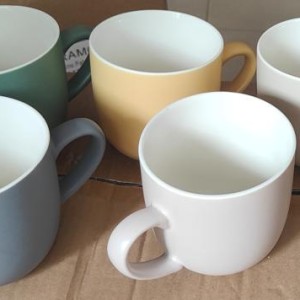 CUI tasse en céramique 450 ml, couleurs assorties