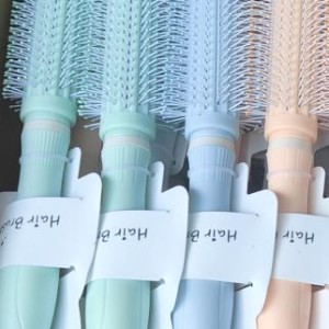 ACC brosse en plastique, couleurs assorties