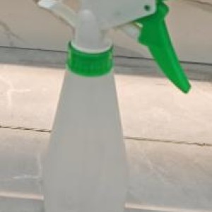 SDB Vaporisateur blanc et vert