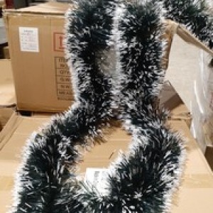 XMS guirlande verte et blanche 17cm diametre
