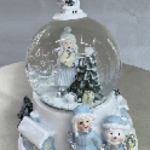 boule à neige de noël bleu clair lumières 6.5cm