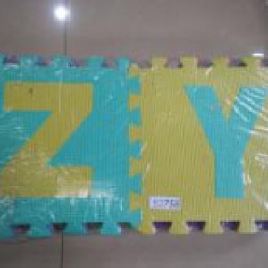 JOU tapis mousse 28x28cm lettre alphabet